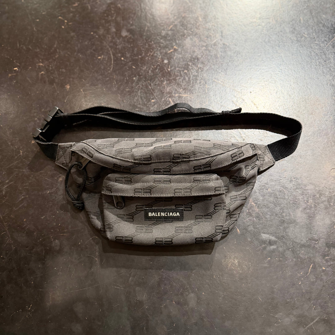 Balenciaga Signature Medium Beltpack BB (PREOWNED)