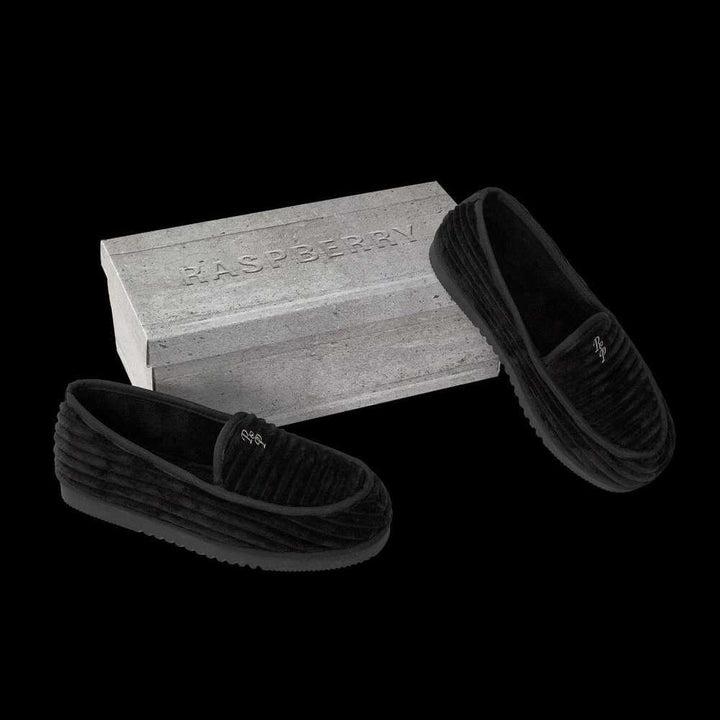Gv Gallery Deebo Slippers
