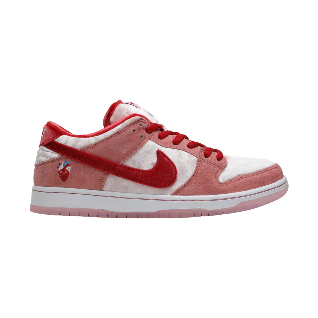 Nike SB Dunk Low StrangeLove Skateboards (Special Box)