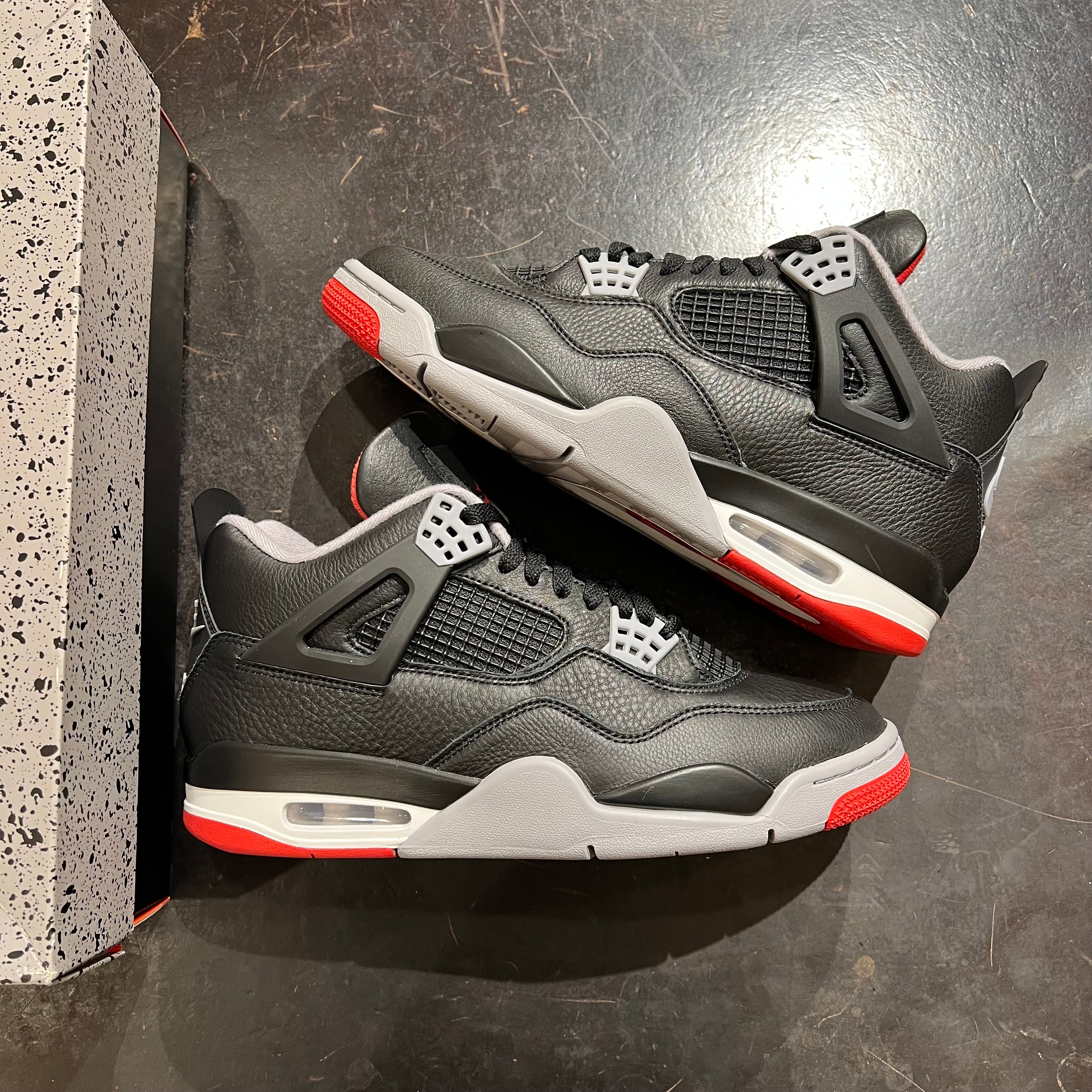 Jordan 4 Retro Bred Reimagined (PREOWNED)