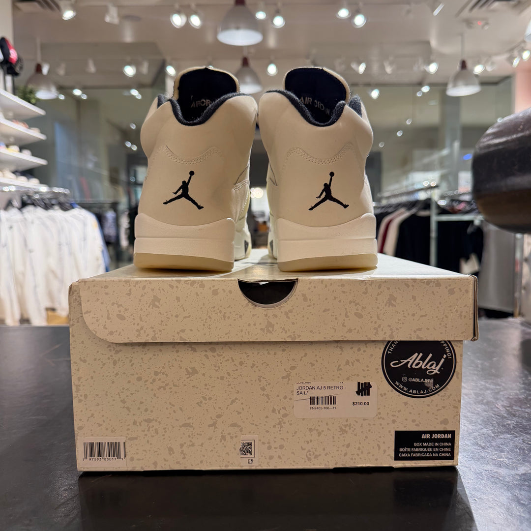 Jordan 5 Retro SE Sail (PREOWNED)
