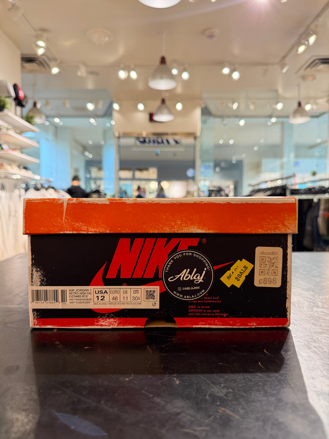 Jordan 1 Retro High OG Chicago Lost and Found (PREOWNED)