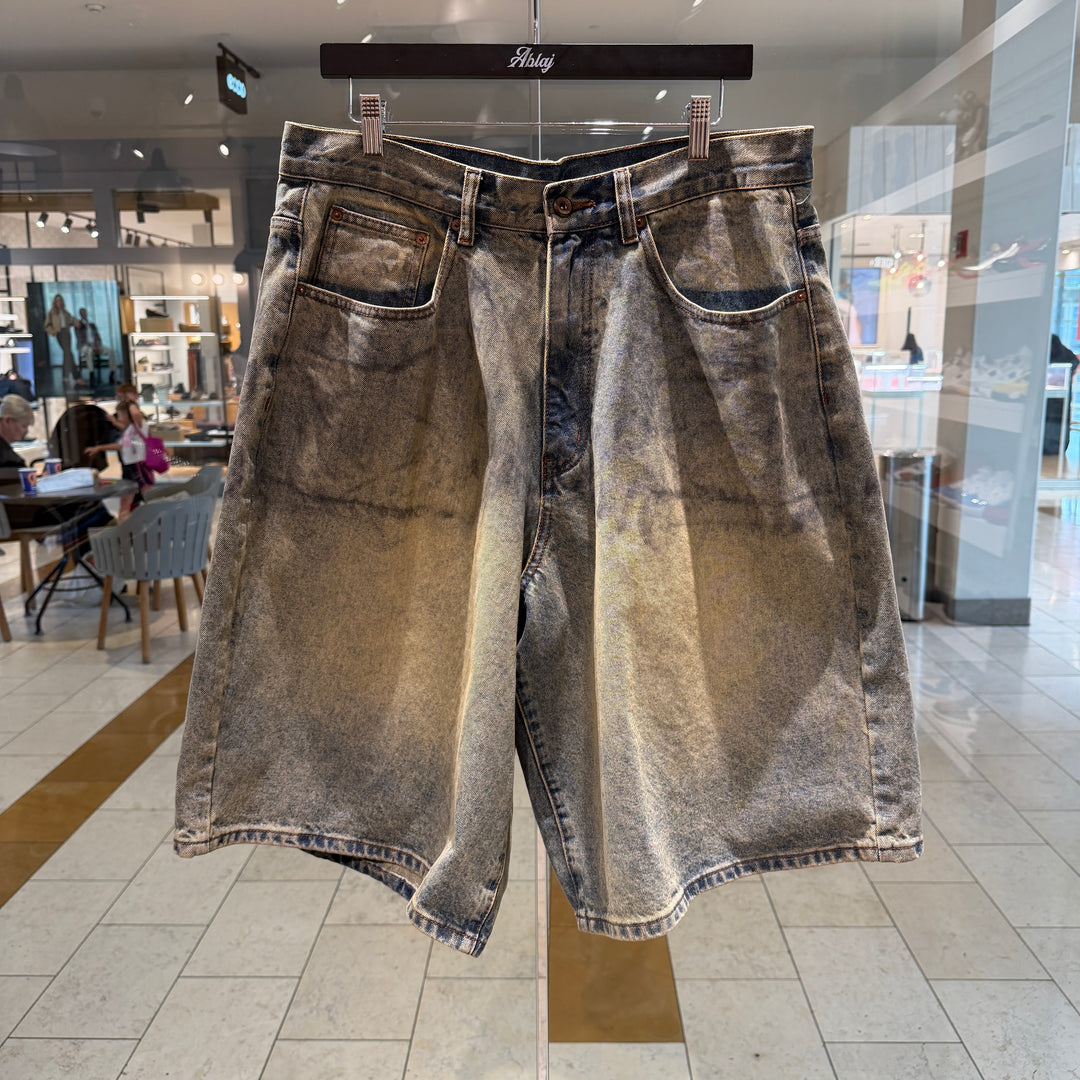 GV Gallery Raspberry Script Jorts (PREOWNED)