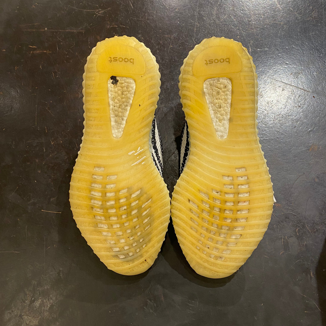 Yeezy Boost 350 V2 Zebra (PREOWNED)