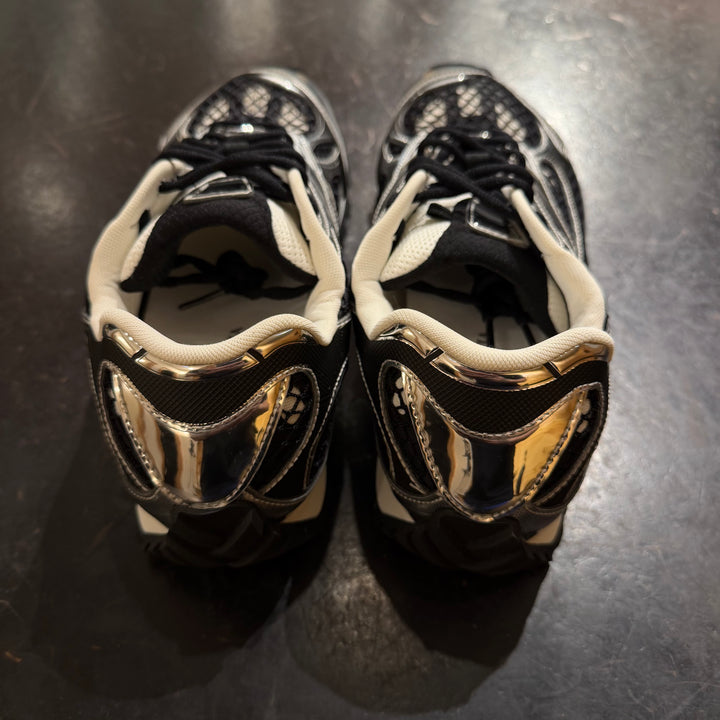 Bottega Veneta Orbit Sneaker Black/Silver Size 44 (NO BOX) (PREOWNED)