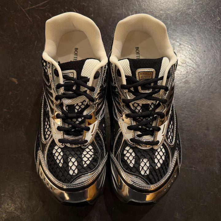 Bottega Veneta Orbit Sneaker Black/Silver Size 44 (NO BOX) (PREOWNED)