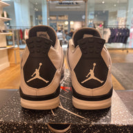Jordan 4 Military Black (PREOWNED)
