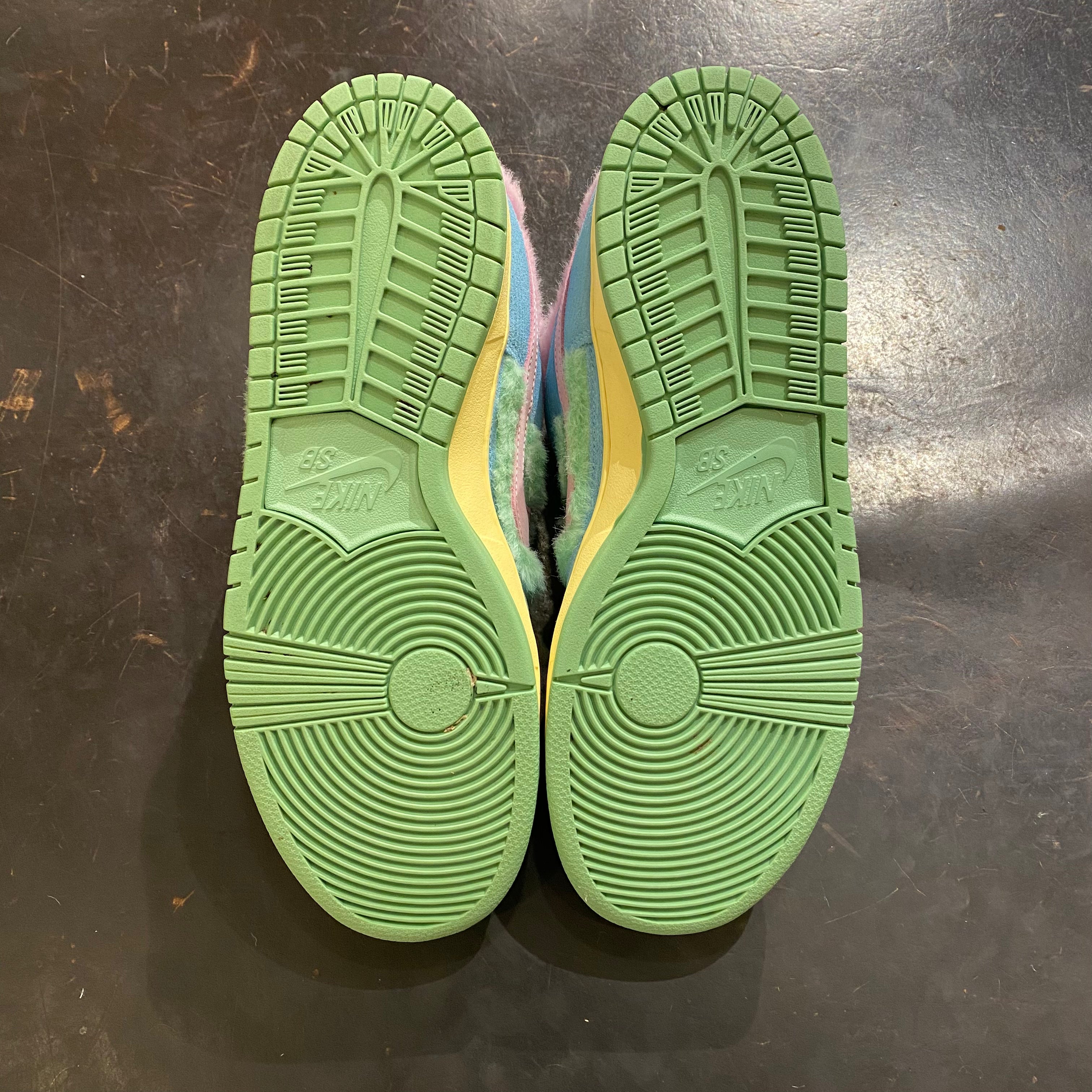 Nike SB Dunk Low x Verdy Visty (PREOWNED)